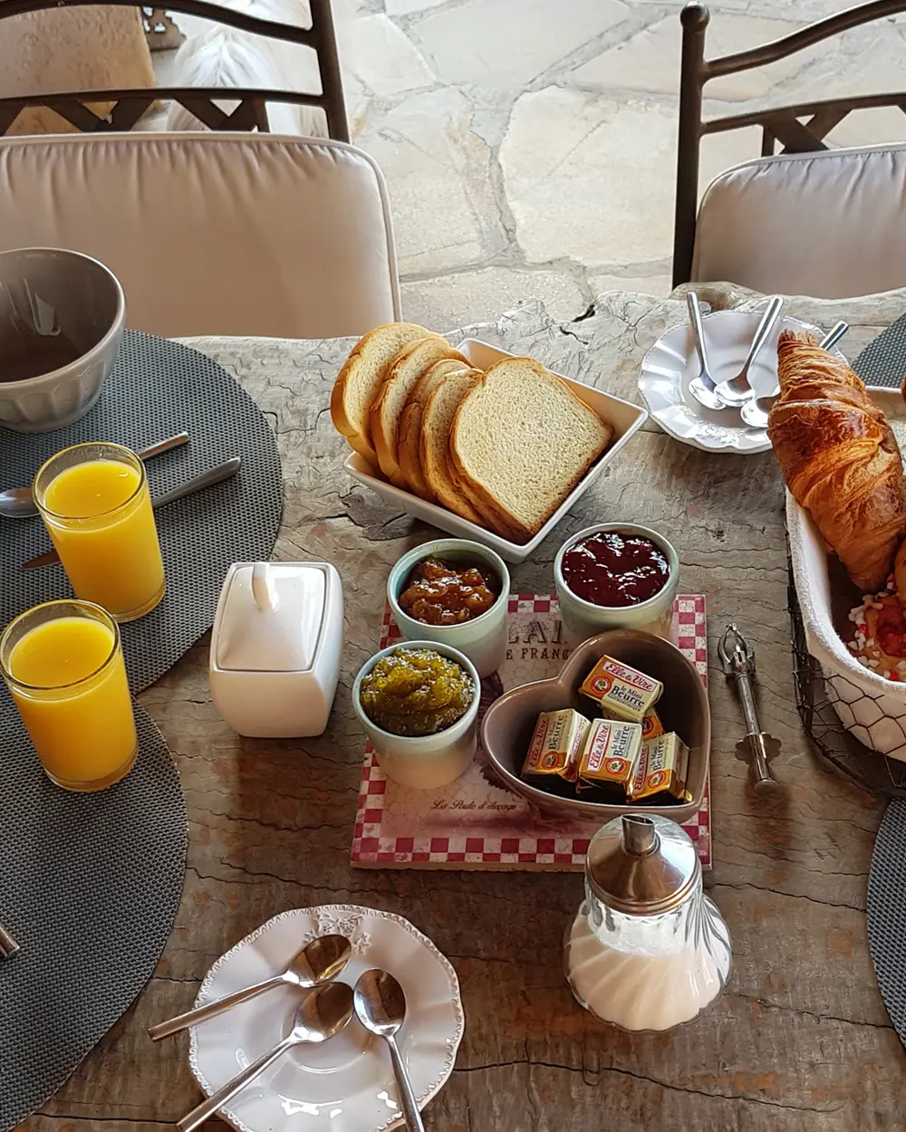 Petit-déjeuner maison à Villa Tao
